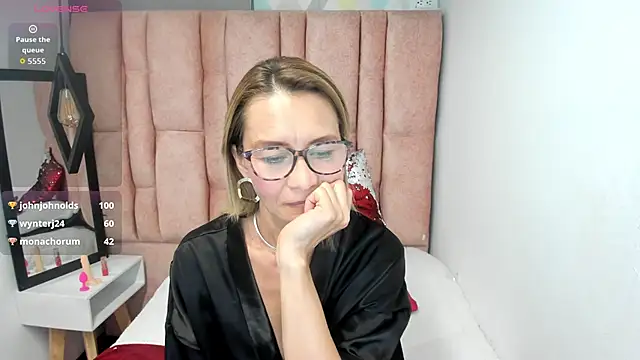 Issa Milf   online show from April 2, 2026, 8:43 am