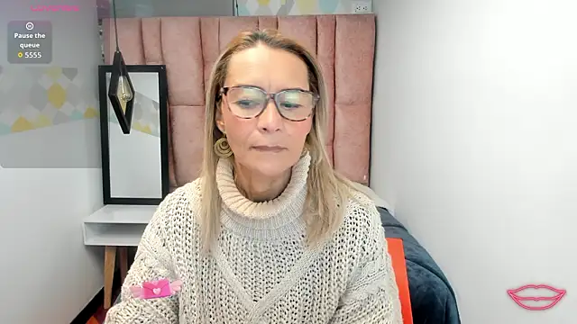 Issa Milf   online show from February 5, 2026, 12:45 pm