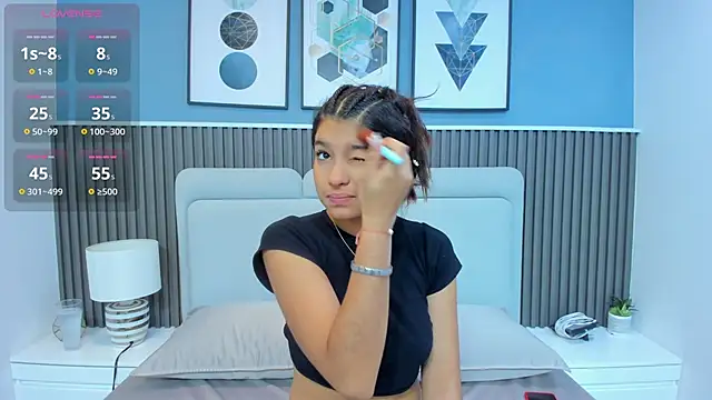 Snapshot of liz__cute chatting on November 4, 2025, 11:36 am liz cute online show from November 4, 2025, 11:36 am