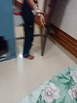 Meenu rani6 online show from November 2, 2025, 2:11 pm