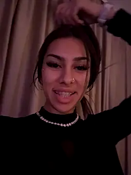 Snapshot of Candy_flippp chatting on November 28, 2025, 4:40 pm Candy flippp online show from November 28, 2025, 4:40 pm