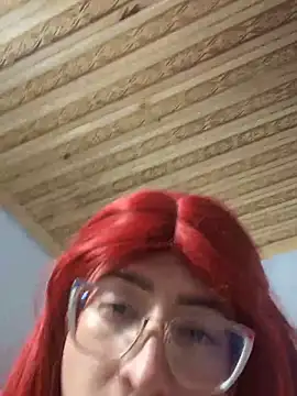 Snapshot of NICOLLE__12 chatting on November 19, 2025, 3:28 am NICOLLE 12 online show from November 19, 2025, 3:28 am