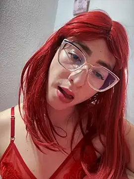 Snapshot of NICOLLE__12 chatting on October 28, 2025, 3:11 pm NICOLLE 12 online show from October 28, 2025, 3:11 pm