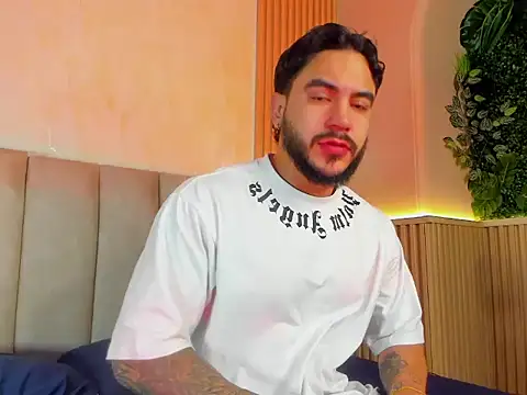 Snapshot of Dante_Dimarco chatting on October 30, 2025, 1:04 am Dante Dimarco online show from October 30, 2025, 1:04 am