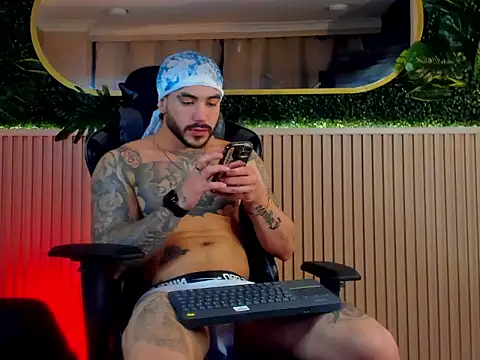 Snapshot of Dante_Dimarco chatting on November 27, 2025, 10:54 pm Dante Dimarco online show from November 27, 2025, 10:54 pm