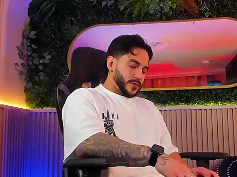 Snapshot of Dante_Dimarco chatting on November 12, 2025, 10:35 pm Dante Dimarco online show from November 12, 2025, 10:35 pm