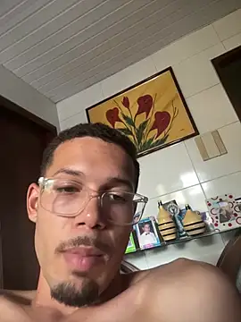 Snapshot of MCLZK chatting on February 21, 2026, 7:27 pm MCLZK online show from February 21, 2026, 7:27 pm