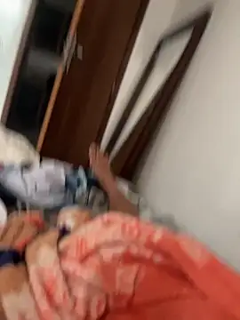 Snapshot of MCLZK chatting on February 11, 2026, 6:52 pm MCLZK online show from February 11, 2026, 6:52 pm