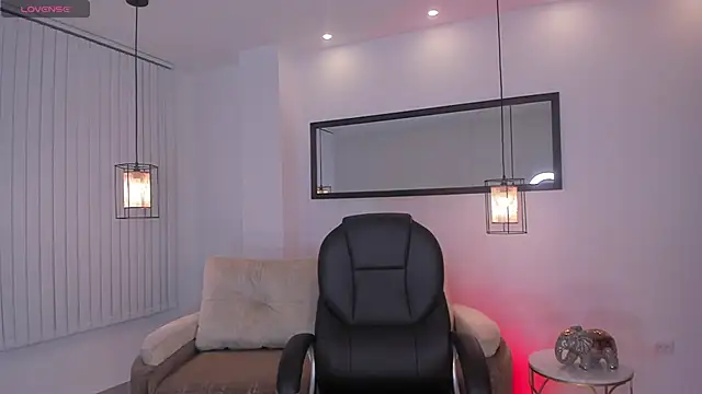 zharaa fox online show from December 13, 2025, 10:49 pm