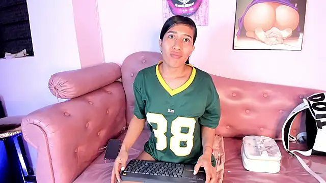 Amelia Rivas online show from February 12, 2026, 7:57 pm