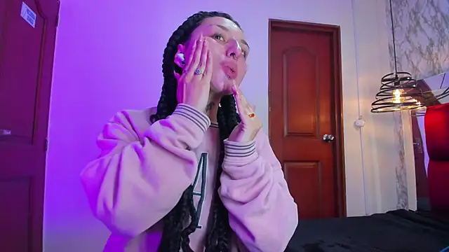 Iris  77 online show from December 2, 2025, 12:51 pm