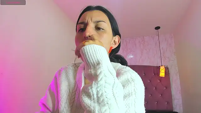 Iris  77 online show from November 13, 2025, 6:01 pm