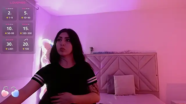 Snapshot of Ixchel_tay chatting on November 12, 2025, 3:32 am Ixchel tay online show from November 12, 2025, 3:32 am