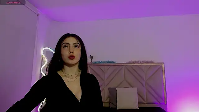 Snapshot of Ixchel_tay chatting on November 3, 2025, 3:34 am Ixchel tay online show from November 3, 2025, 3:34 am