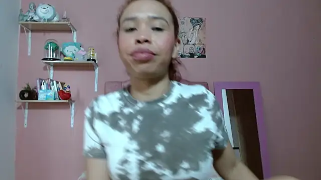 Snapshot of luna_hawks chatting on November 23, 2025, 5:45 pm luna hawks online show from November 23, 2025, 5:45 pm