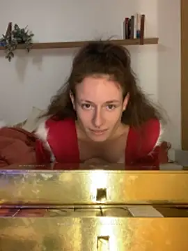 Snapshot of GoldenPussy1329 chatting on December 3, 2025, 7:13 pm GoldenPussy1329 online show from December 3, 2025, 7:13 pm