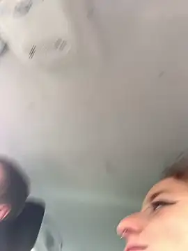 Snapshot of GoldenPussy1329 chatting on October 22, 2025, 2:38 pm GoldenPussy1329 online show from October 22, 2025, 2:38 pm