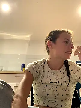 Snapshot of GoldenPussy1329 chatting on October 31, 2025, 8:16 pm GoldenPussy1329 online show from October 31, 2025, 8:16 pm