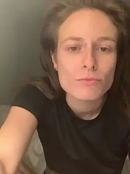 GoldenPussy1329 online show from April 12, 2026, 2:37 am