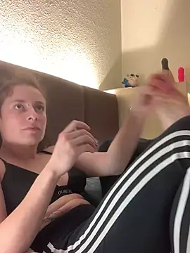 GoldenPussy1329 online show from March 14, 2026, 1:22 am