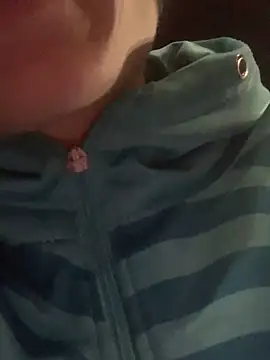 GoldenPussy1329 online show from May 31, 2026, 8:42 pm