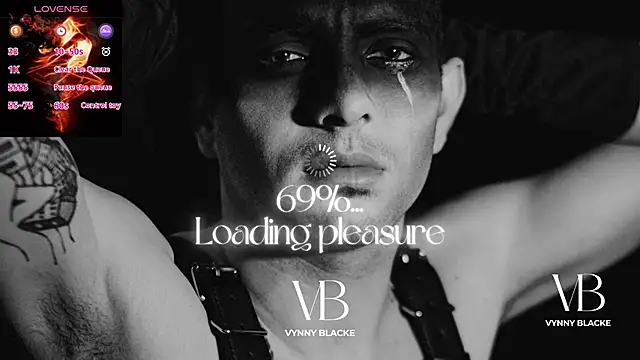 Snapshot of VynnyBlacke_ chatting on October 30, 2025, 8:39 pm VynnyBlacke online show from October 30, 2025, 8:39 pm