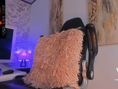 VynnyBlacke  online show from February 12, 2026, 4:23 am