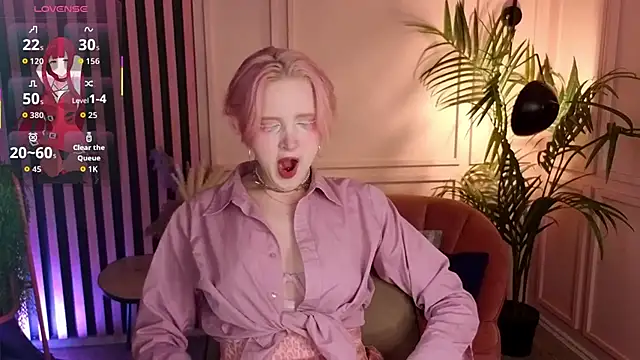 Snapshot of luna_son chatting on November 13, 2025, 9:19 pm luna son online show from November 13, 2025, 9:19 pm