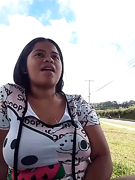 Snapshot of Antonela_19 chatting on October 24, 2025, 1:43 pm Antonela 19 online show from October 24, 2025, 1:43 pm