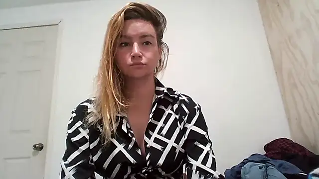 Snapshot of vagimosa chatting on October 15, 2025, 9:17 am vagimosa online show from October 15, 2025, 9:17 am