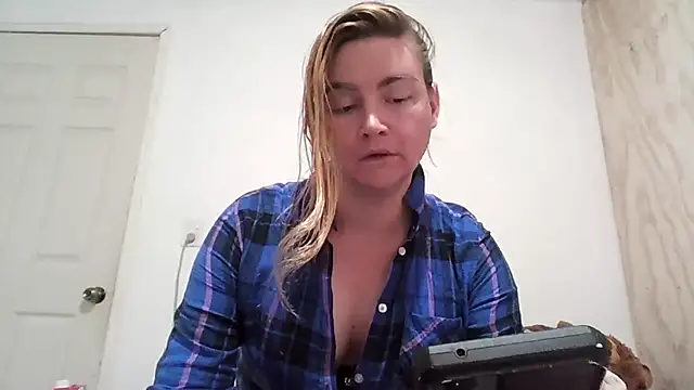 Snapshot of vagimosa chatting on November 8, 2025, 4:27 am vagimosa online show from November 8, 2025, 4:27 am