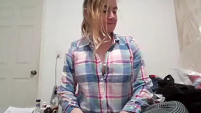 Snapshot of vagimosa chatting on November 1, 2025, 4:19 am vagimosa online show from November 1, 2025, 4:19 am