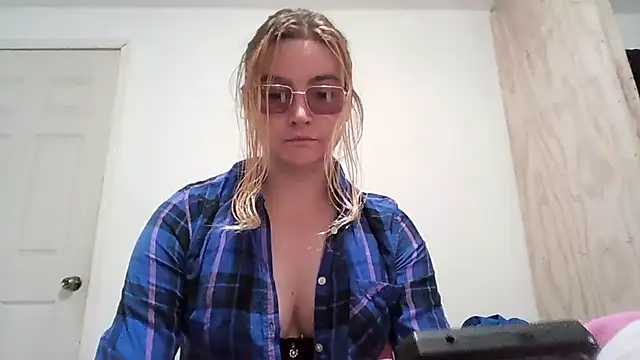 Snapshot of vagimosa chatting on October 20, 2025, 10:43 pm vagimosa online show from October 20, 2025, 10:43 pm