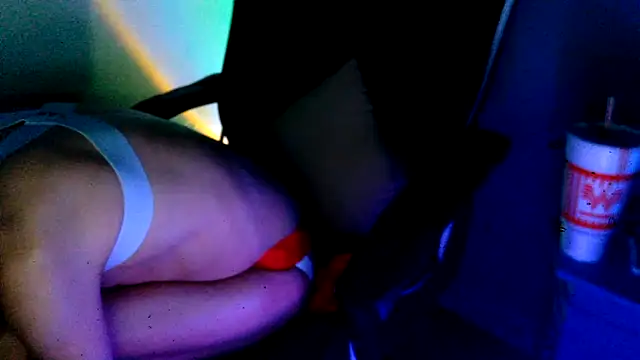 highinhtxx online show from March 13, 2026, 8:52 am