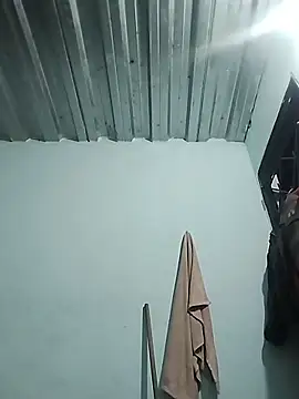 Snapshot of Dani156y chatting on October 25, 2025, 7:18 am Dani156y online show from October 25, 2025, 7:18 am