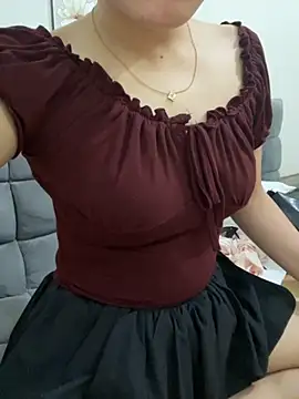 Snapshot of lee_ly chatting on October 3, 2025, 7:10 am lee ly online show from October 3, 2025, 7:10 am