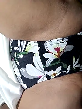 Hotmommax online show from February 10, 2026, 9:25 pm