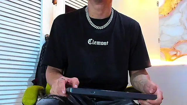 Snapshot of daniscot chatting on November 29, 2025, 8:09 pm daniscot online show from November 29, 2025, 8:09 pm