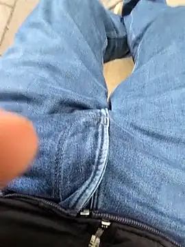 Snapshot of pisun1986 chatting on November 2, 2025, 1:49 pm pisun1986 online show from November 2, 2025, 1:49 pm