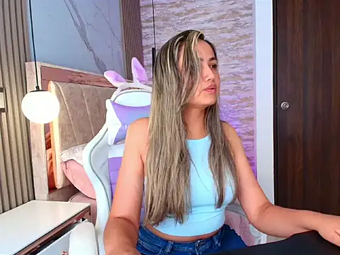 Snapshot of lila_cute1 chatting on October 8, 2025, 4:19 pm lila cute1 online show from October 8, 2025, 4:19 pm