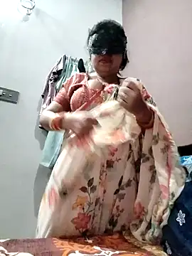 Snapshot of Hot__bhabhi_99 chatting on December 5, 2025, 4:44 am Hot bhabhi 99 online show from December 5, 2025, 4:44 am