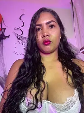 Snapshot of EmilyZuits chatting on November 2, 2025, 8:25 pm EmilyZuits online show from November 2, 2025, 8:25 pm