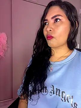 Snapshot of EmilyZuits chatting on November 22, 2025, 9:57 pm EmilyZuits online show from November 22, 2025, 9:57 pm