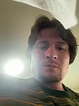 Snapshot of itsthecatchh chatting on October 5, 2025, 6:37 am itsthecatchh online show from October 5, 2025, 6:37 am