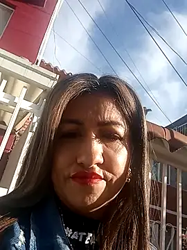 chloe  Jones  online show from November 11, 2025, 12:11 pm