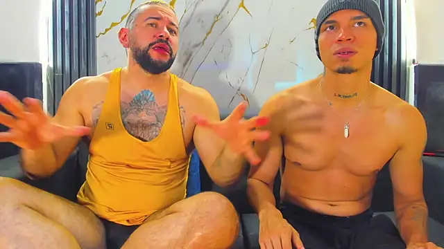 Snapshot of isaac_franko chatting on October 17, 2025, 10:00 pm isaac franko online show from October 17, 2025, 10:00 pm