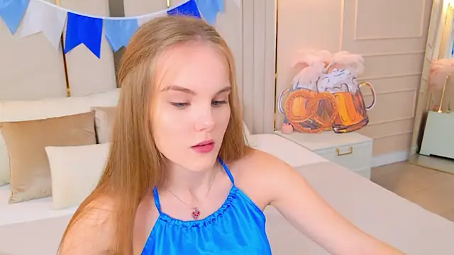 Snapshot of Lili_Lohan chatting on October 5, 2025, 5:03 pm Lili Lohan online show from October 5, 2025, 5:03 pm