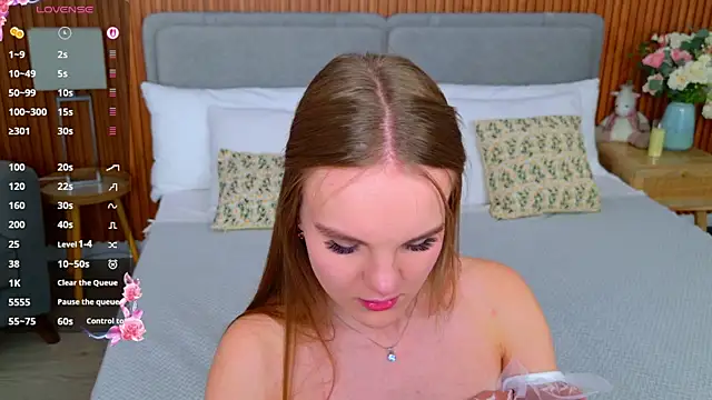 Snapshot of Lili_Lohan chatting on November 13, 2025, 5:06 pm Lili Lohan online show from November 13, 2025, 5:06 pm