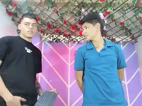 nexusboyhot online show from September 28, 2025, 7:54 pm