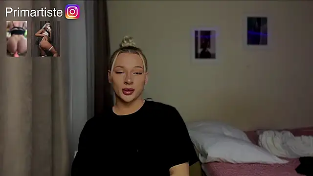 Snapshot of NikandJane chatting on November 22, 2025, 4:39 pm NikandJane online show from November 22, 2025, 4:39 pm